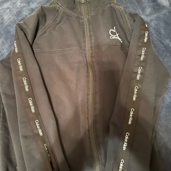 Medium woman’s Calvin Klein hoodie black - Picture 2 of 5